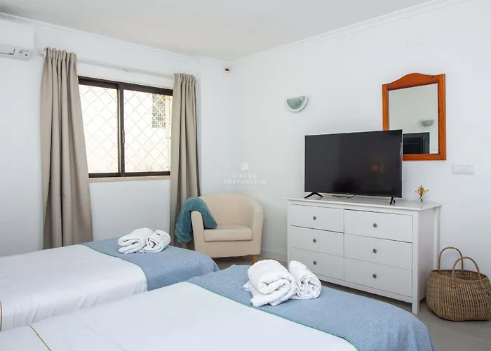 Downtown - By D'alma Portuguesa